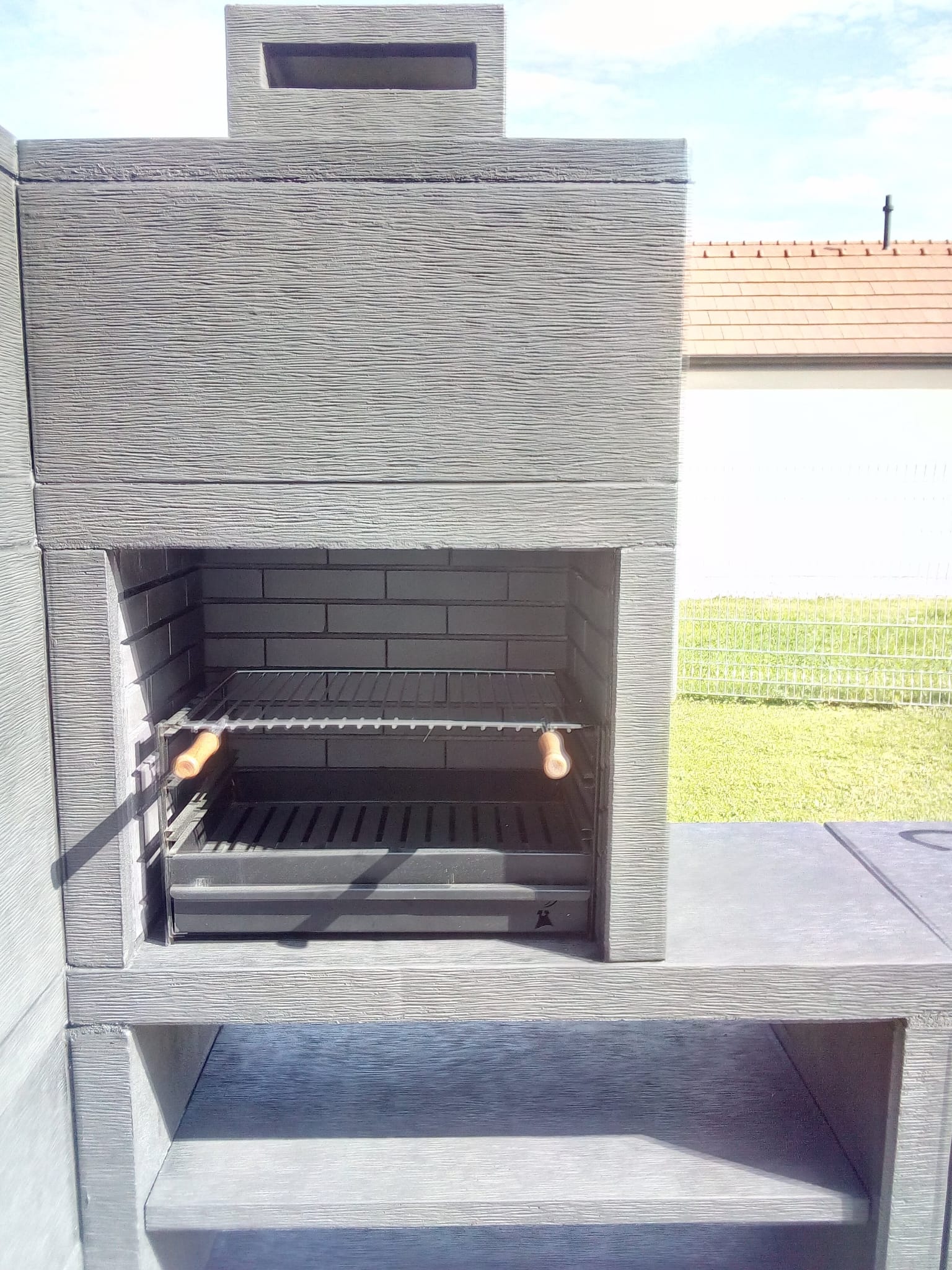 Linea 30F – Cucina da esterno modulare con forno Ø80 cm, griglia da 60 cm e modulo lavello (opzionale)