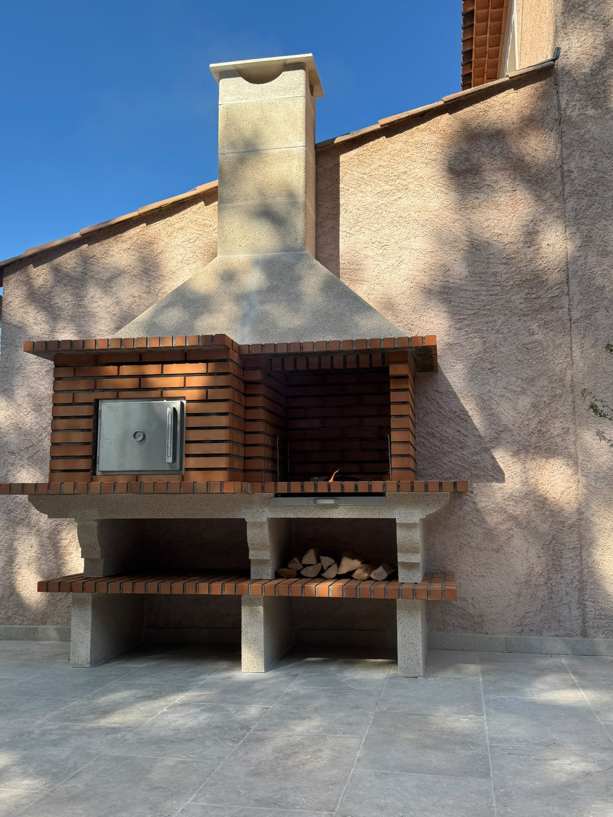 Barbecue in mattoni TerraCotto 124 – Con forno a legna Ø75 cm