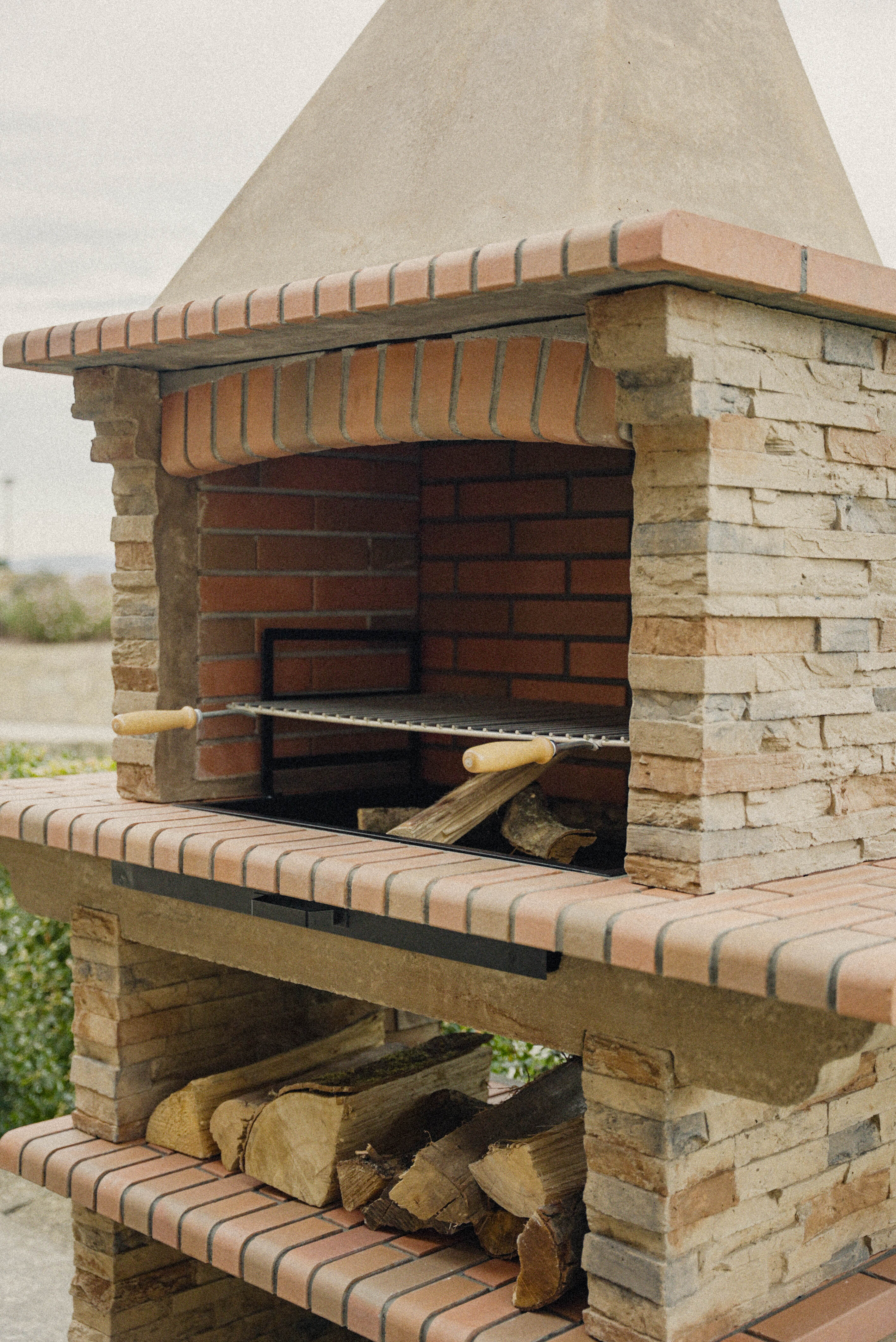 Barbecue in Pietra Rivieira XL – Modello 421 | Focolare Grande da 83 cm