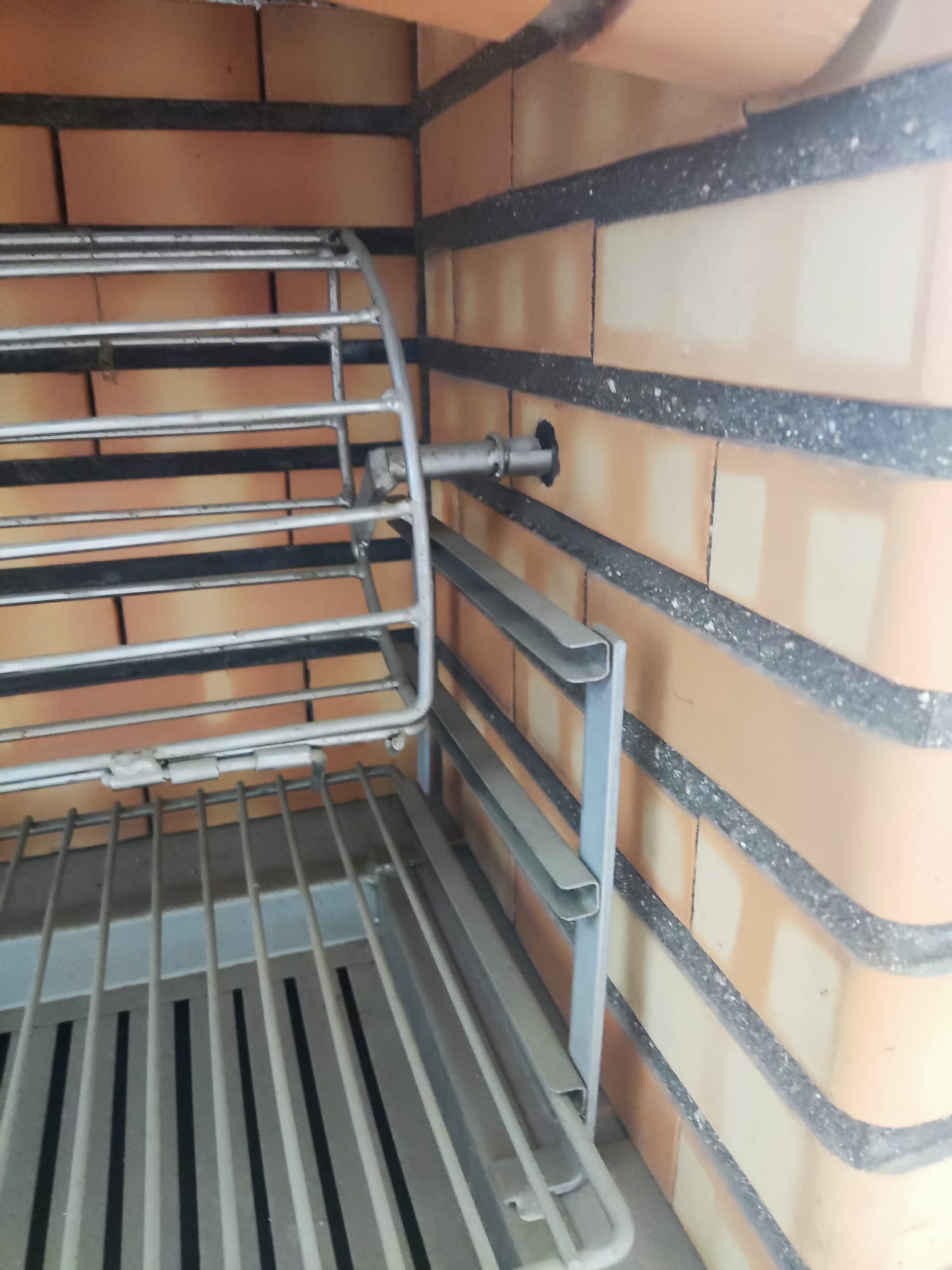 Girarrosto per maialino da latte in inox + motore elettrico (per barbecue Terracotto/Rustika/Nexa/Inoxa)