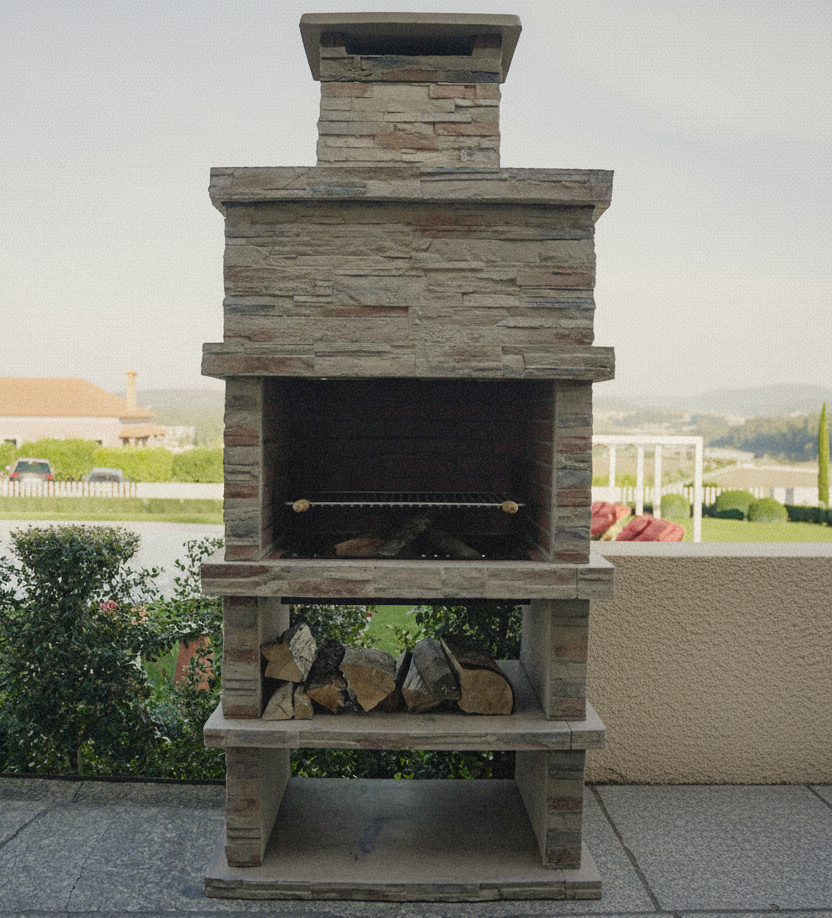 Barbecue in Pietra Ricostituita – Rocca 460 – Marrone o Grigio