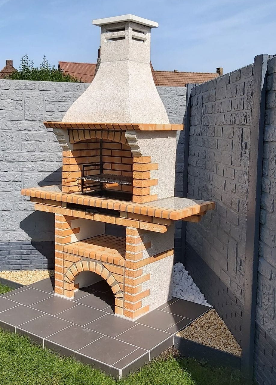 Calabria 206G – Barbecue tradizionale in mattoni e pietra ricostituita con mensola – griglia da 70 cm