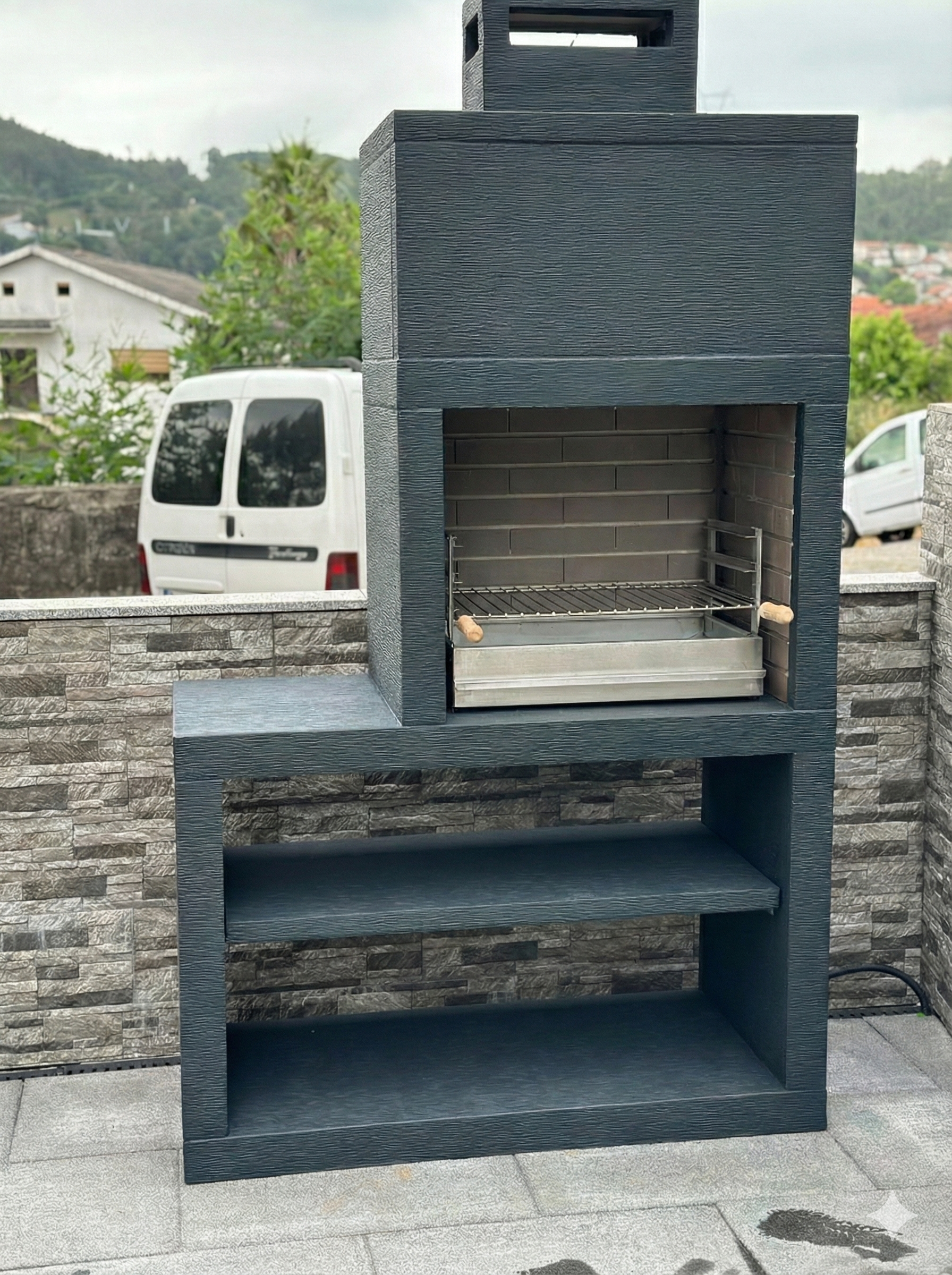 Linea 12 – Barbecue moderno con modulo laterale (4 colori) – griglia in acciaio da 60 cm inclusa