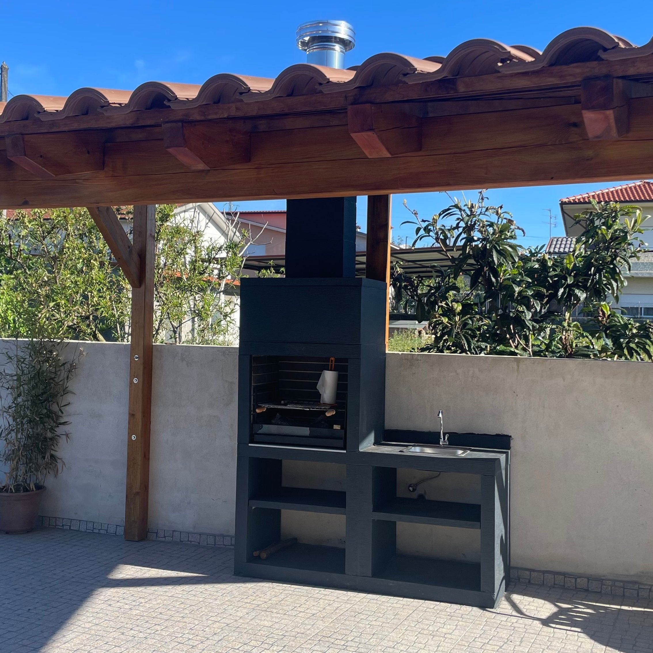 Linea 40 – Cucina da esterno moderna da 160 cm con modulo (lavello opzionale) – griglia da 60 cm