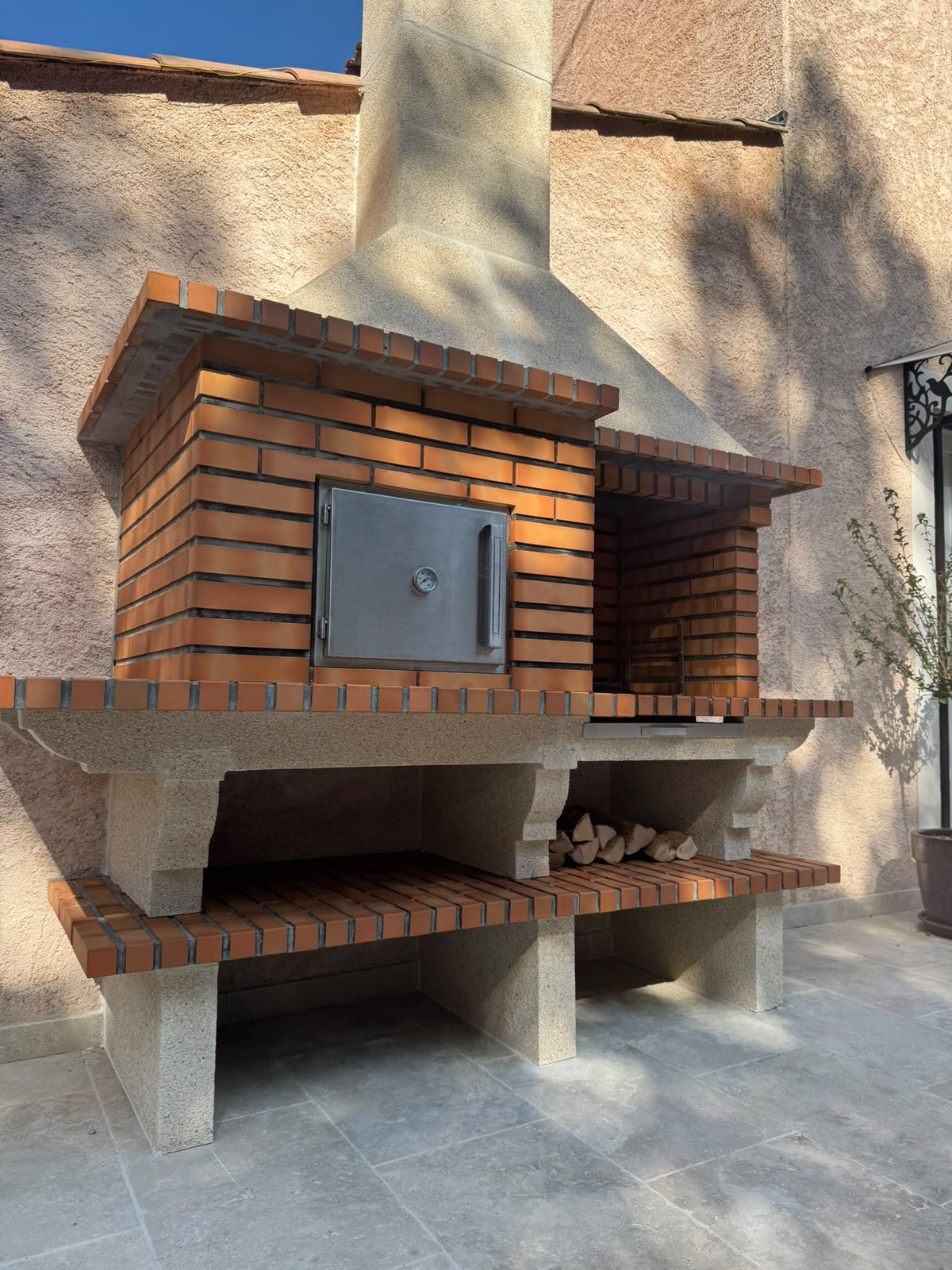 Barbecue in mattoni TerraCotto 124 – Con forno a legna Ø75 cm